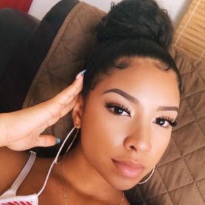 Meet your Posher, Sofia